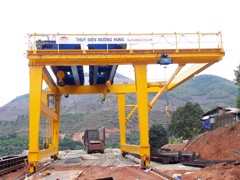 Gantry Crane Q=2x25T/2x12,5T+2T - Muong Hung, Son La Hydropower Plant