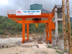 Gantry Crane Q=2x20T - Trung Xuan, Thanh Hoa Hydropower Plant